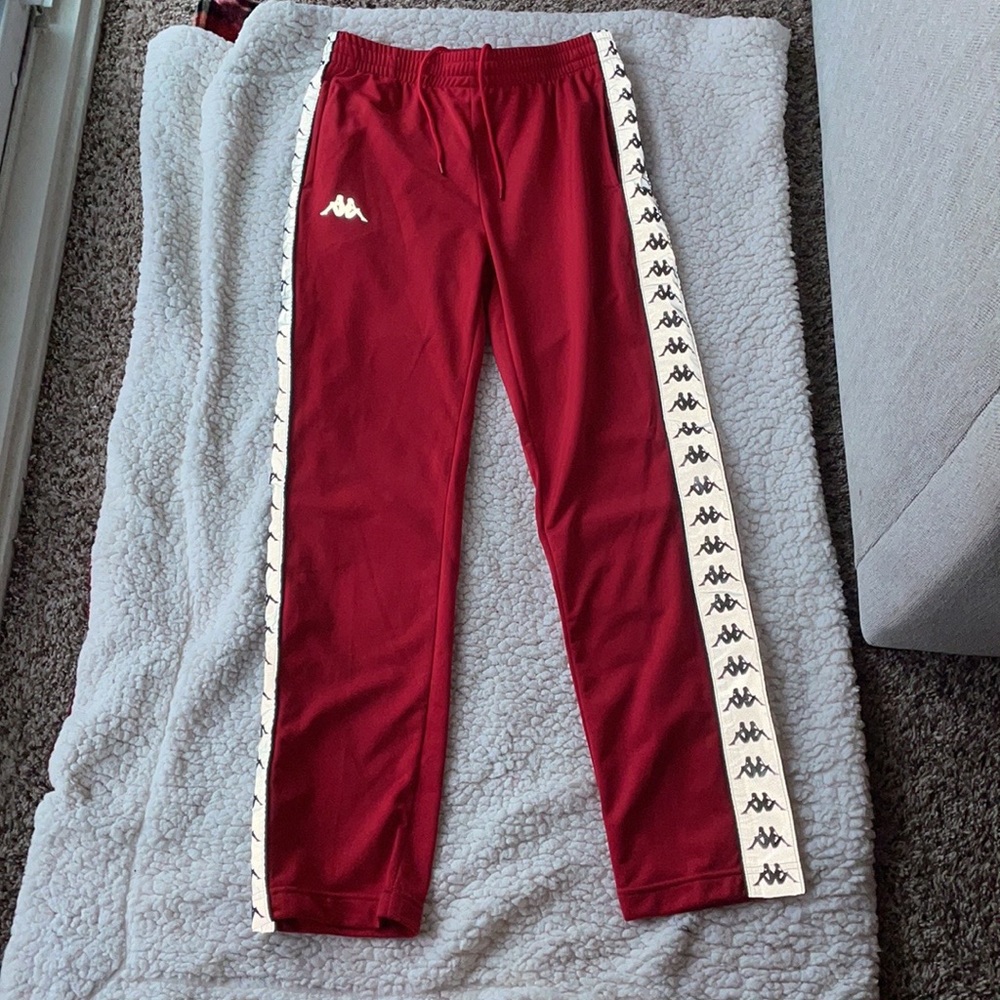 Red reflective kappa strip